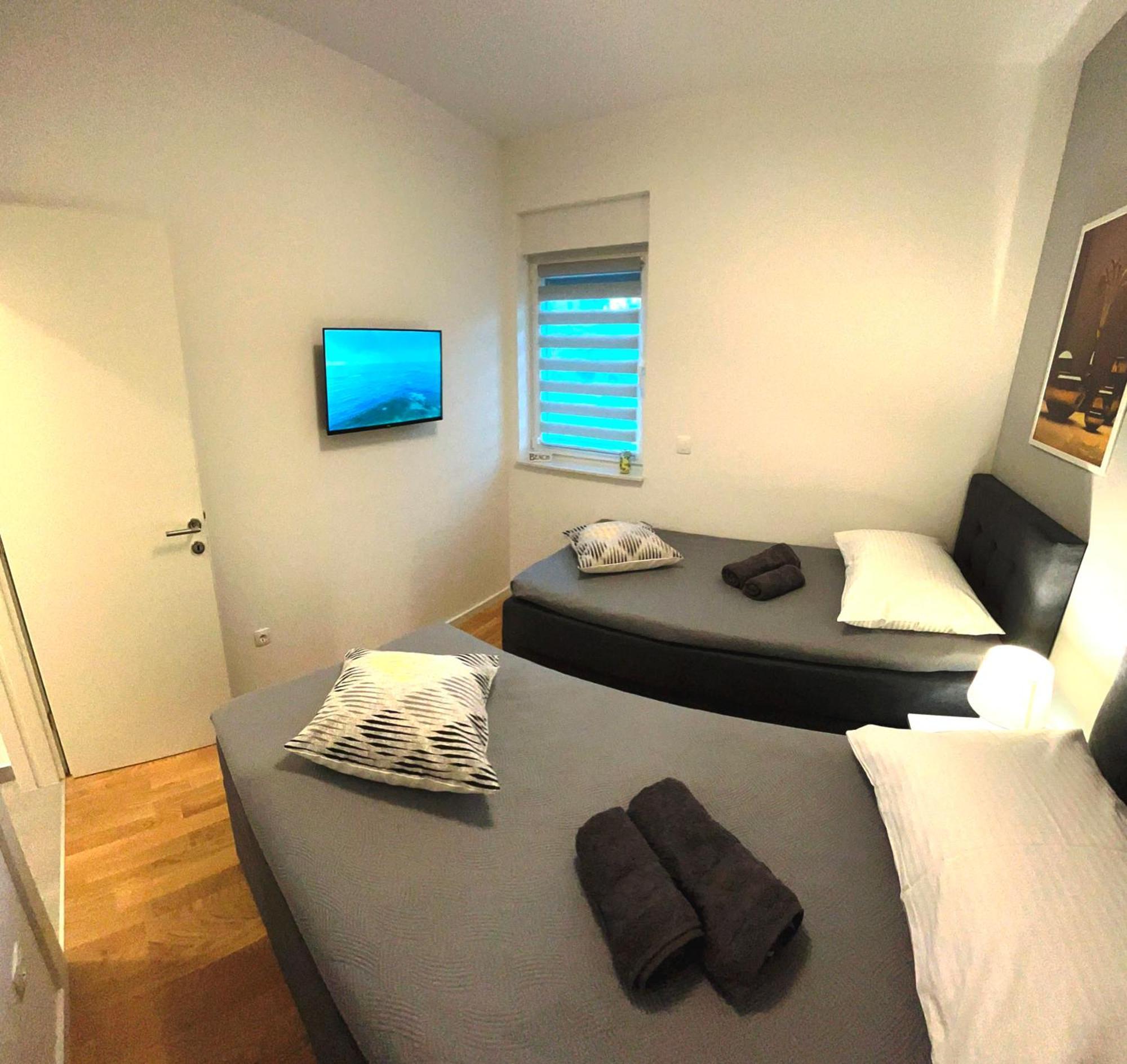Town 2 Apartment